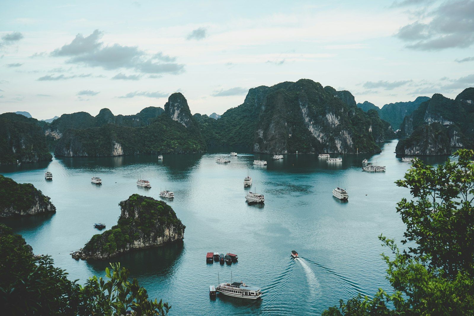 Du thuyền Hạ Long 2N1Đ